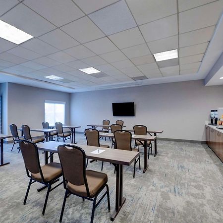 Hilton Garden Inn Anaheim/Гардън Гроув Екстериор снимка
