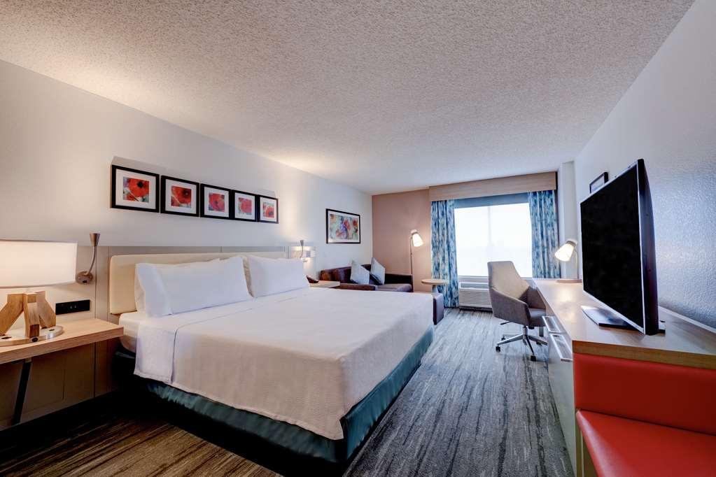 Hilton Garden Inn Anaheim/Гардън Гроув Стая снимка