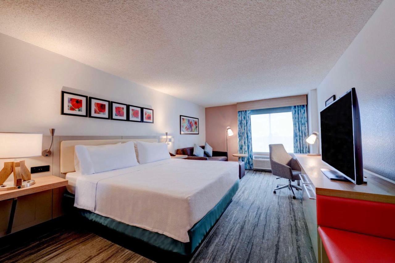 Hilton Garden Inn Anaheim/Гардън Гроув Екстериор снимка